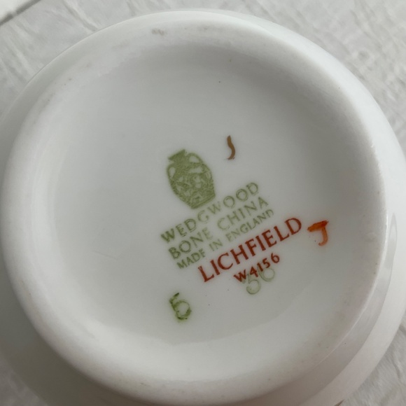 Wedgwood Bone China Lichfield Pattern Vintage 1960’s Tall Creamer - Picture 6 of 7